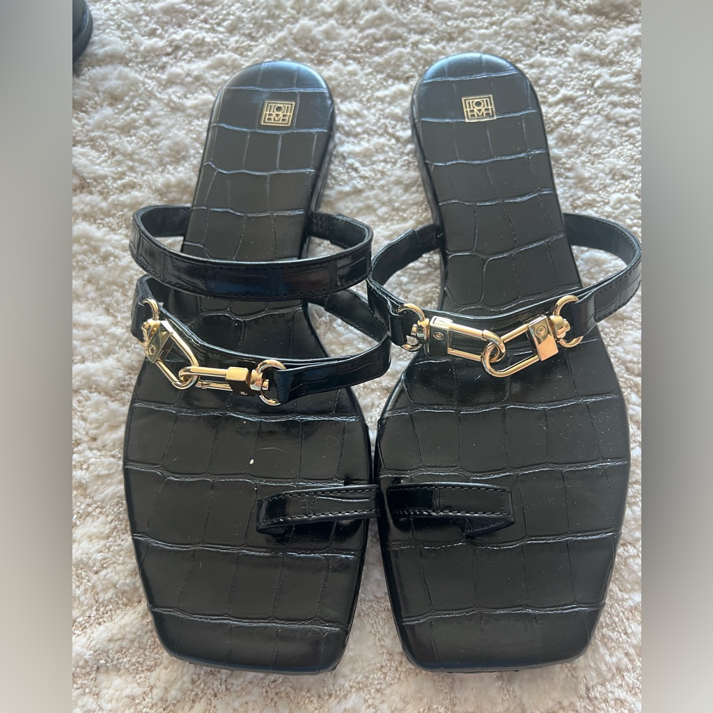 Toteme Flip Open Toe Sandals Shoes Flats Black Croc Gold Hardware 36